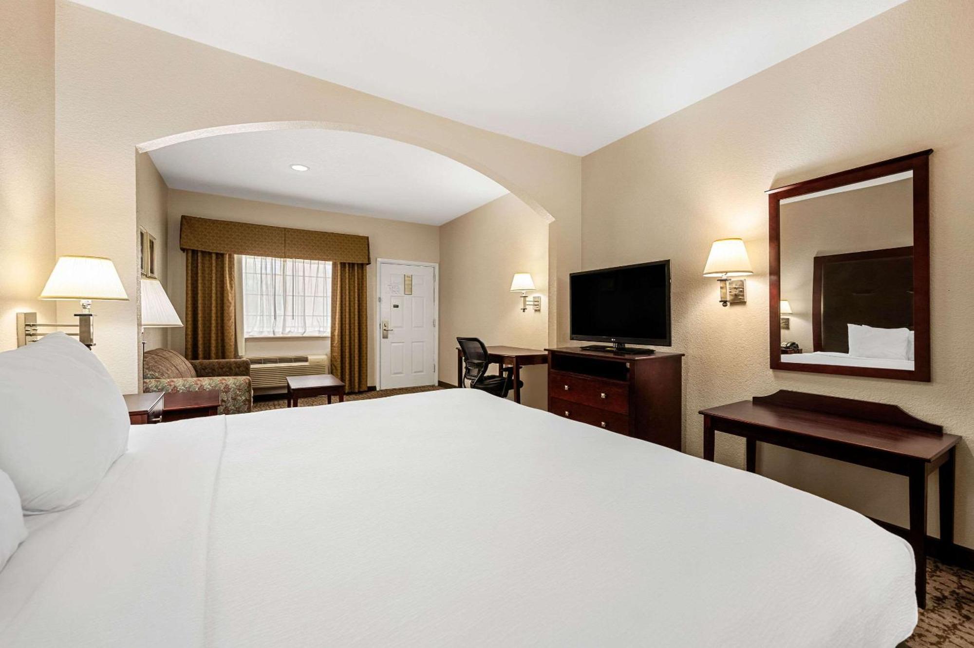 Quality Inn & Suites Cypress Exteriör bild
